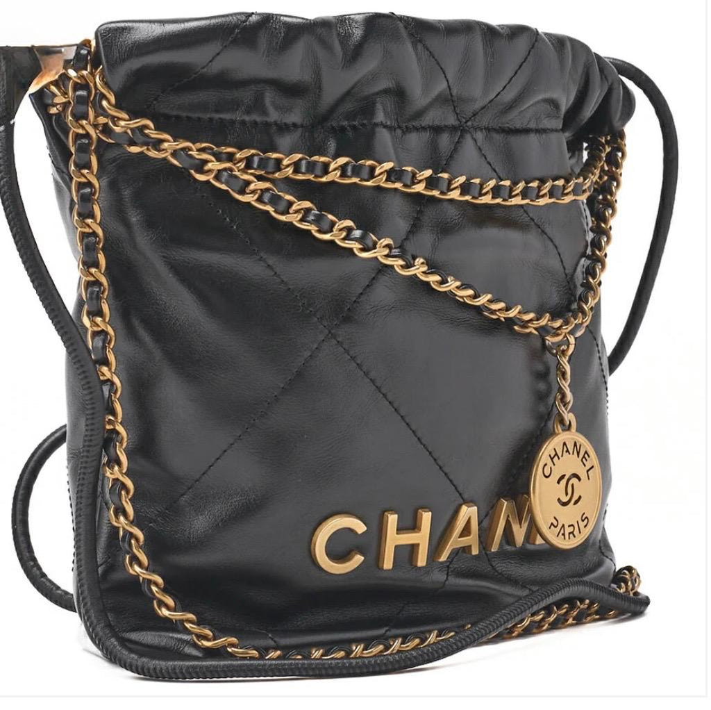 Sac CHANEL   22 Mini en cuir de veau noir - Chaîne dorée /Eternel Luxe