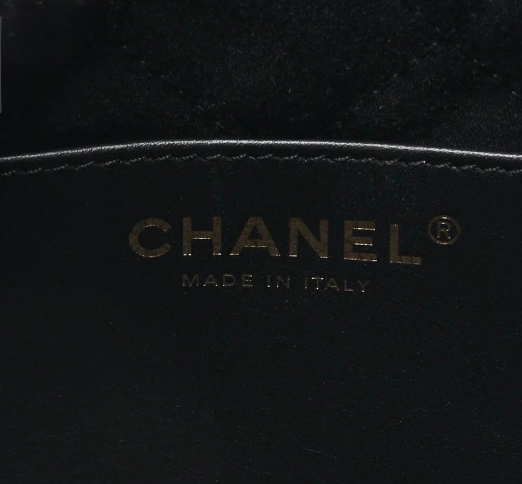 Sac CHANEL   22 Mini en cuir de veau noir - Chaîne dorée /Eternel Luxe