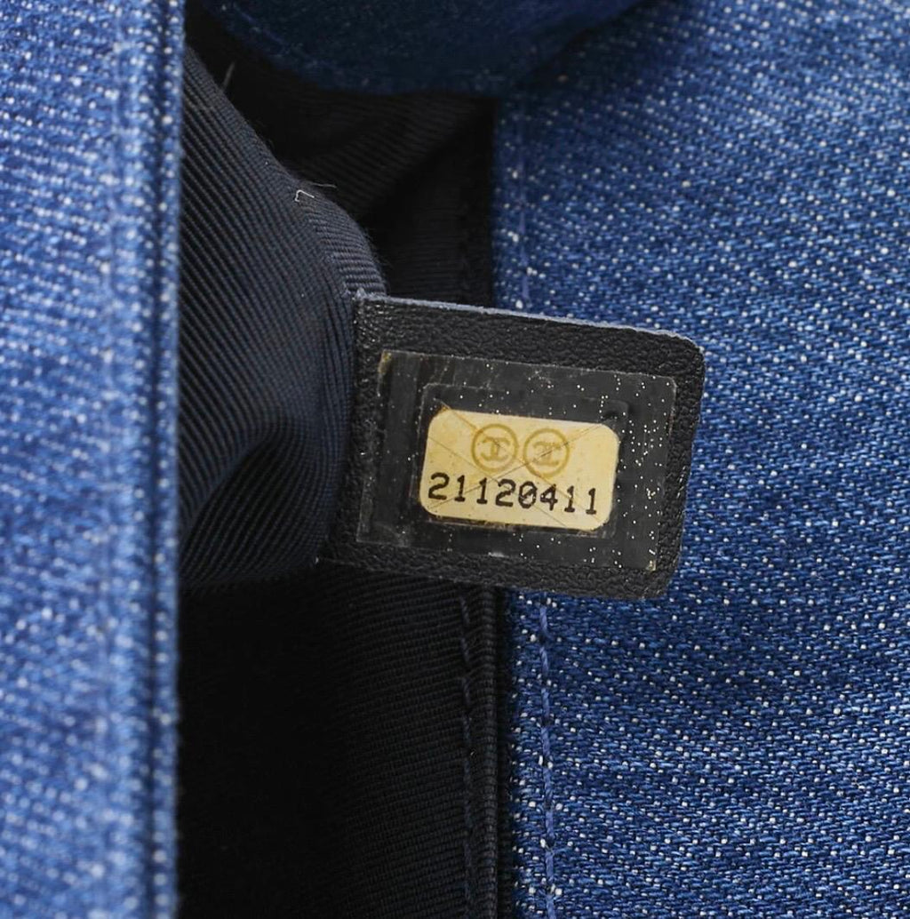 Sac CHANEL Boy patchwork denim bleu - Chaîne Dorée /Eternel Luxe