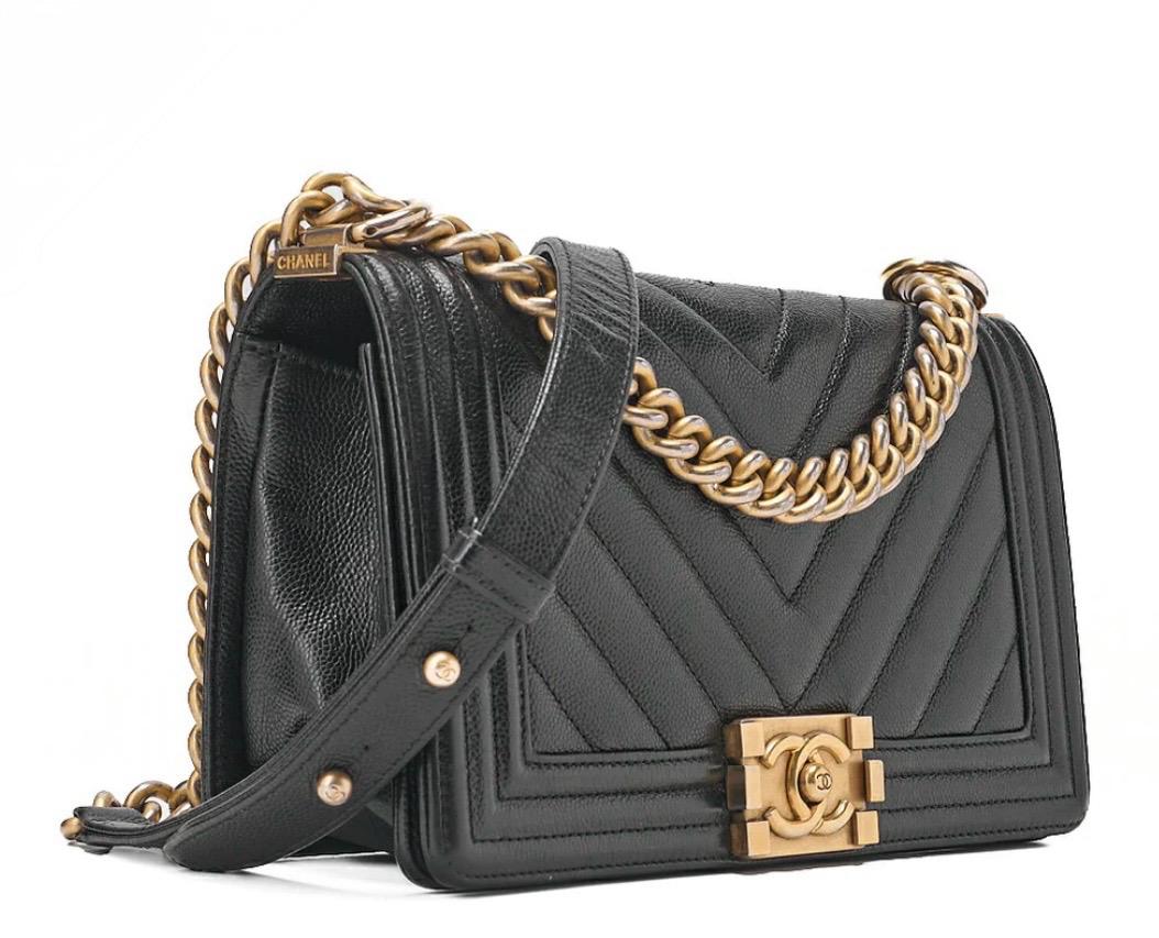 Sac CHANEL Boy Chanel cuir caviar noir / Eternel Luxe