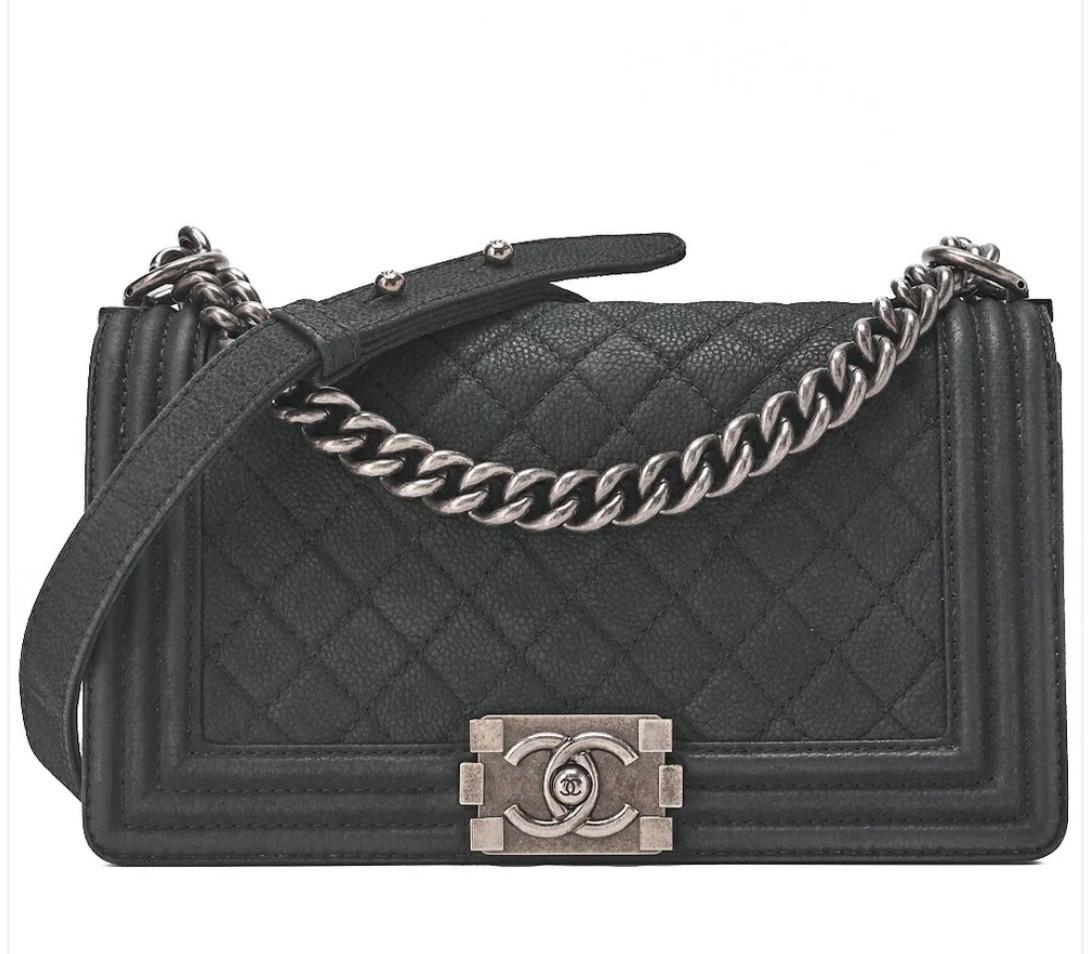 Sac CHANEL Boy Chanel Matelassé cuir caviar noir / Eternel Luxe