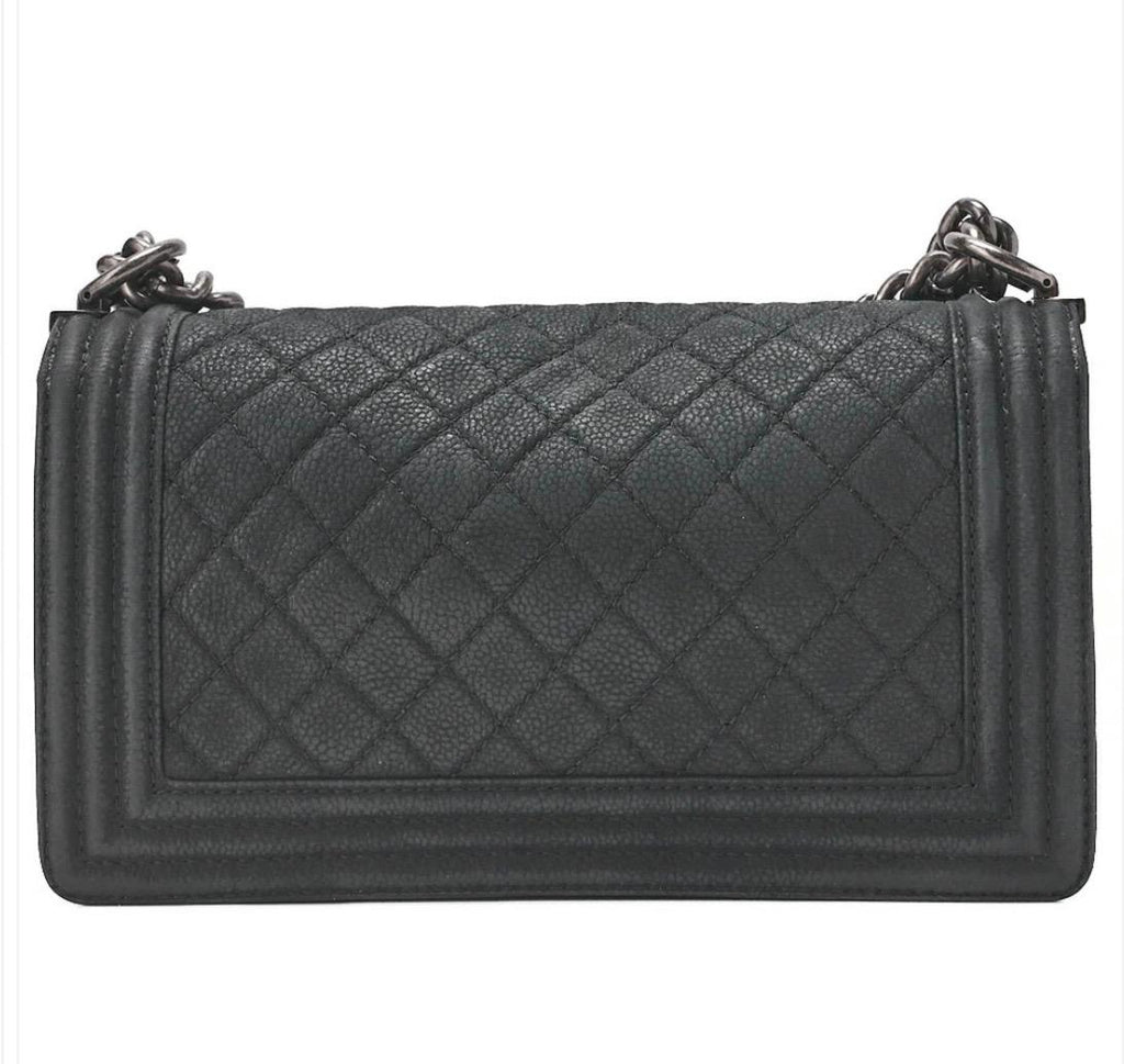 Sac CHANEL Boy Chanel Matelassé cuir caviar noir / Eternel Luxe