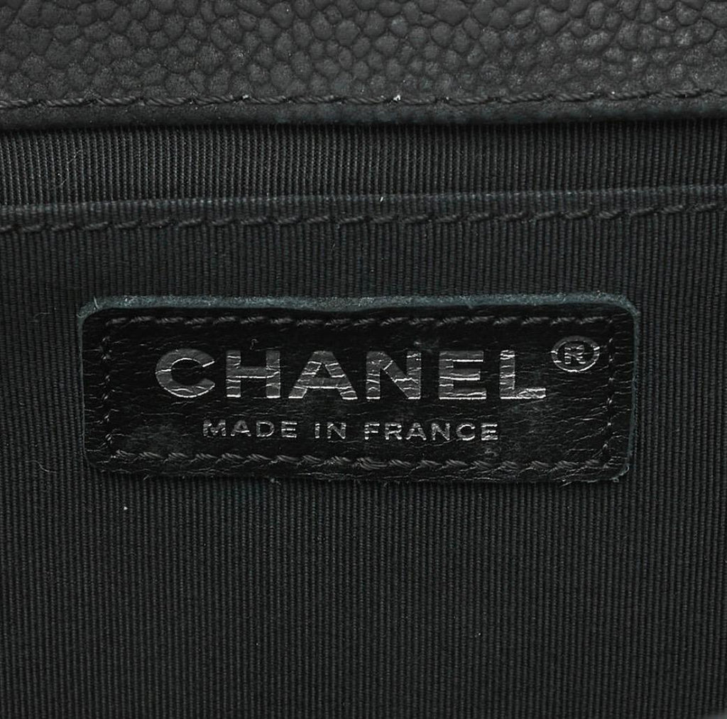 Sac CHANEL Boy Chanel Matelassé cuir caviar noir / Eternel Luxe