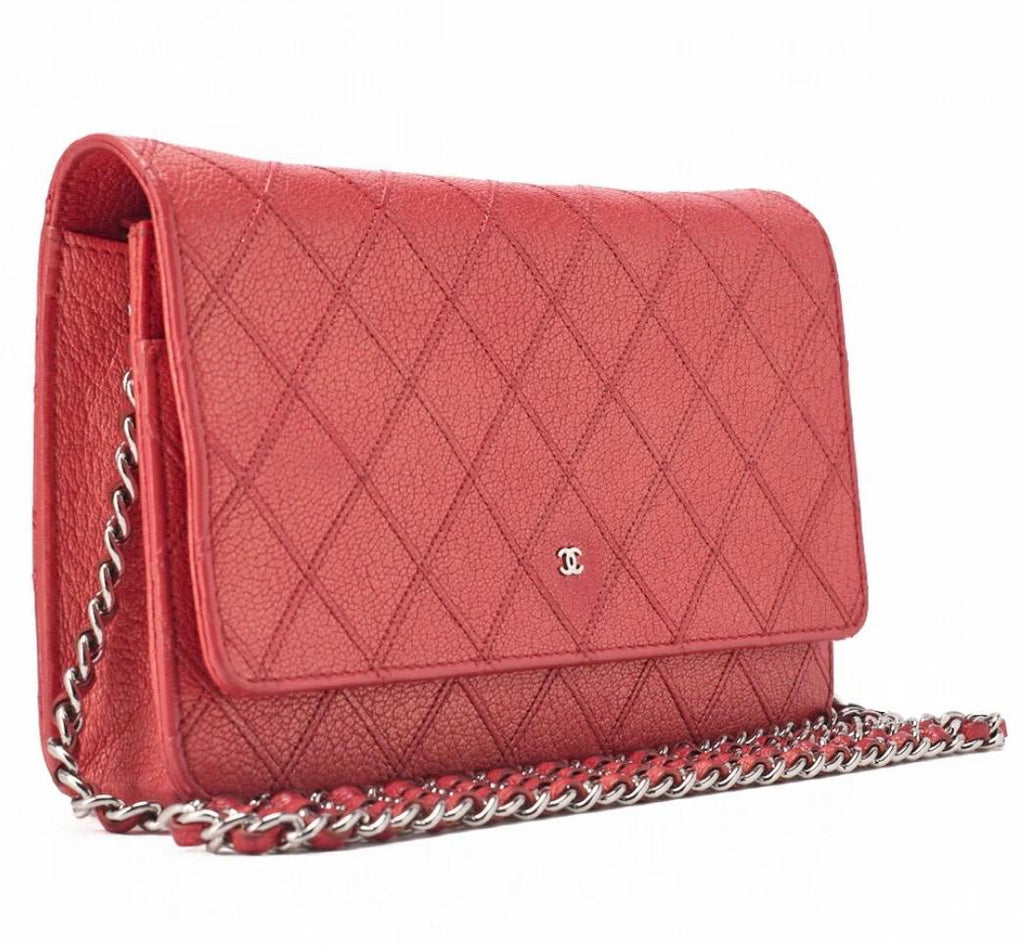 Portefeuille CHANEL  matelassé à cuir de veau rouge /Eternel Luxe