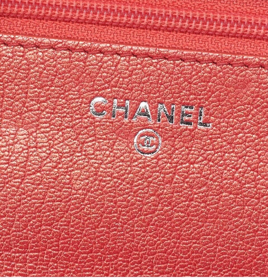 Portefeuille CHANEL  matelassé à cuir de veau rouge /Eternel Luxe