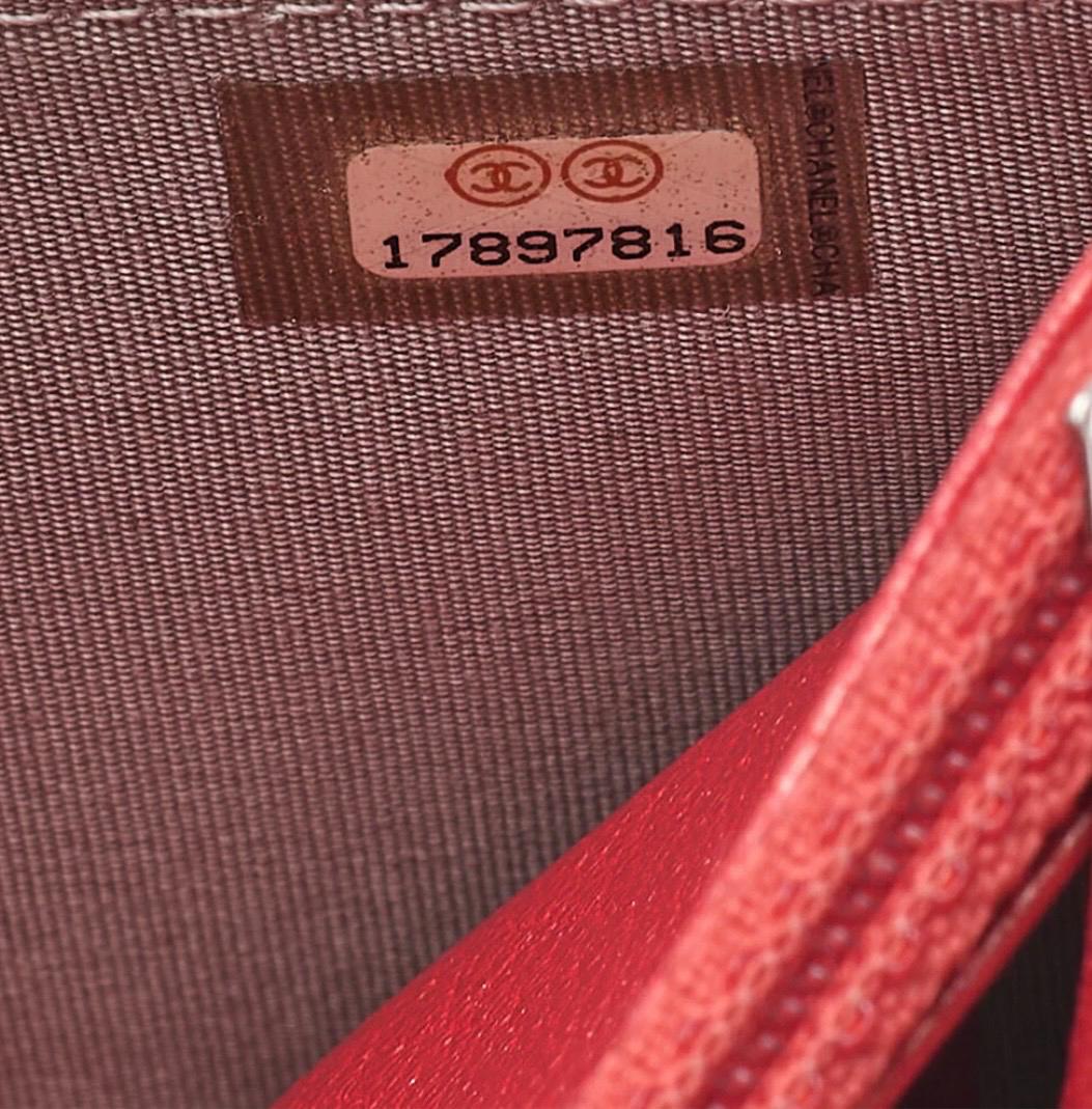 Portefeuille CHANEL  matelassé à cuir de veau rouge /Eternel Luxe