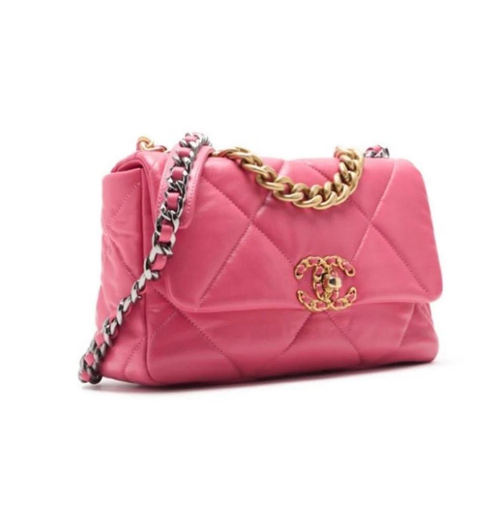 Sac CHANEL 19 Matelassé cuir d'agneau rose / Eternel Luxe