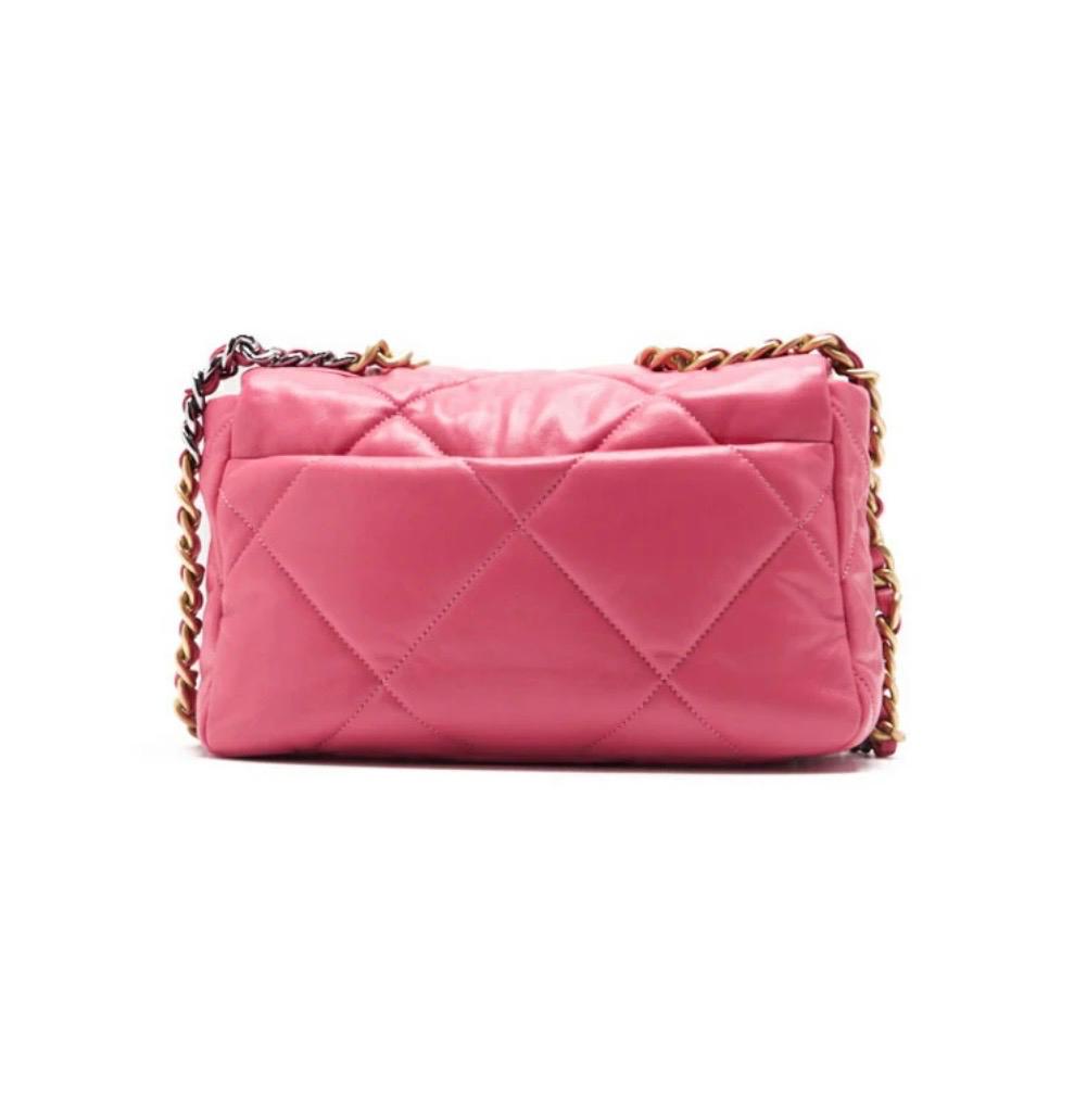 Sac CHANEL 19 Matelassé cuir d'agneau rose / Eternel Luxe