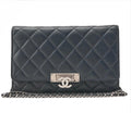 Portefeuille CHANEL Matelassé  cuir d'agneau bleu marine / Eternel Luxe