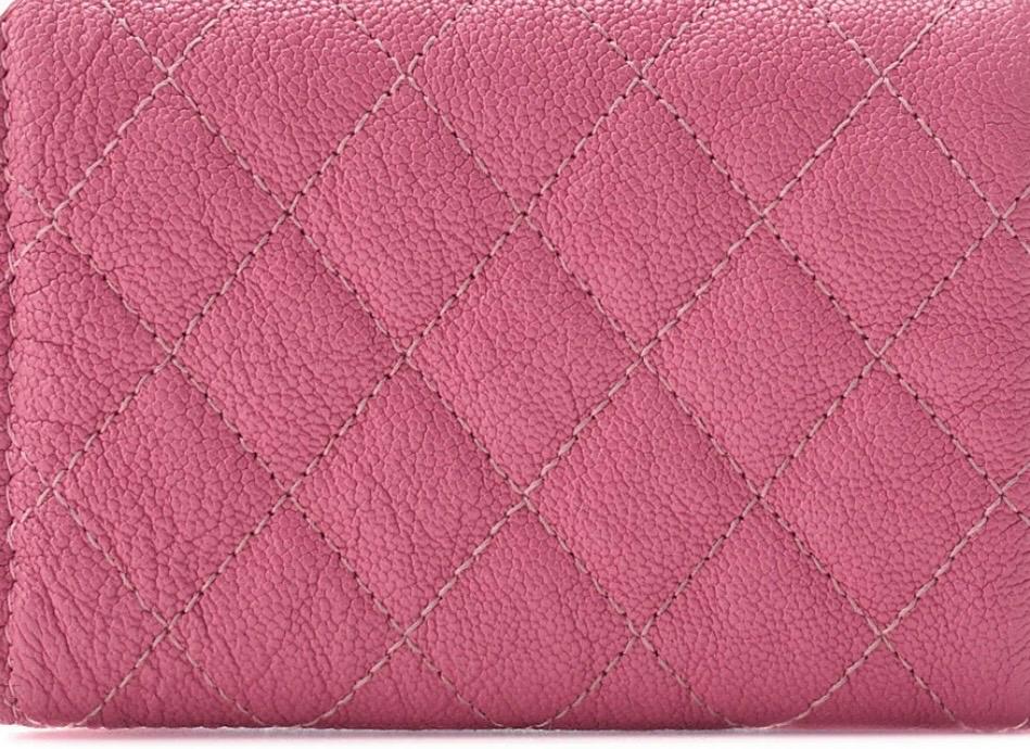 Portefeuille  Chanel Boy cuir caviar rose, finitions dorées / Eternel Luxe /Seconde main