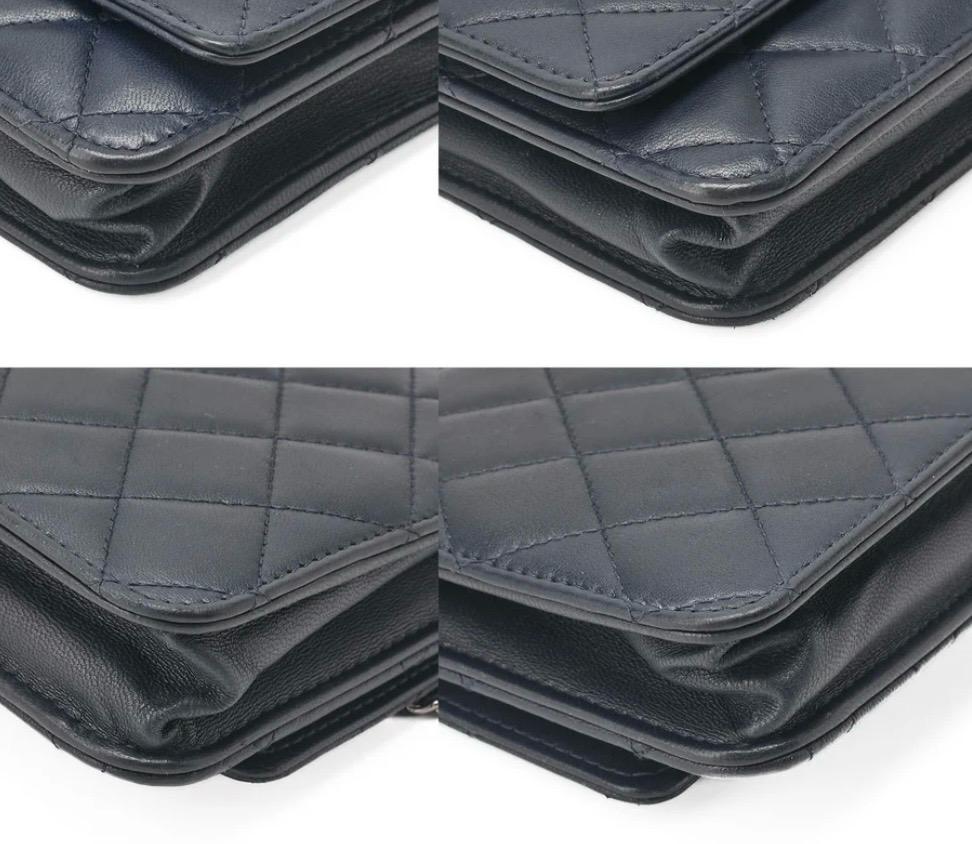 Portefeuille CHANEL Matelassé  cuir d'agneau bleu marine / Eternel Luxe
