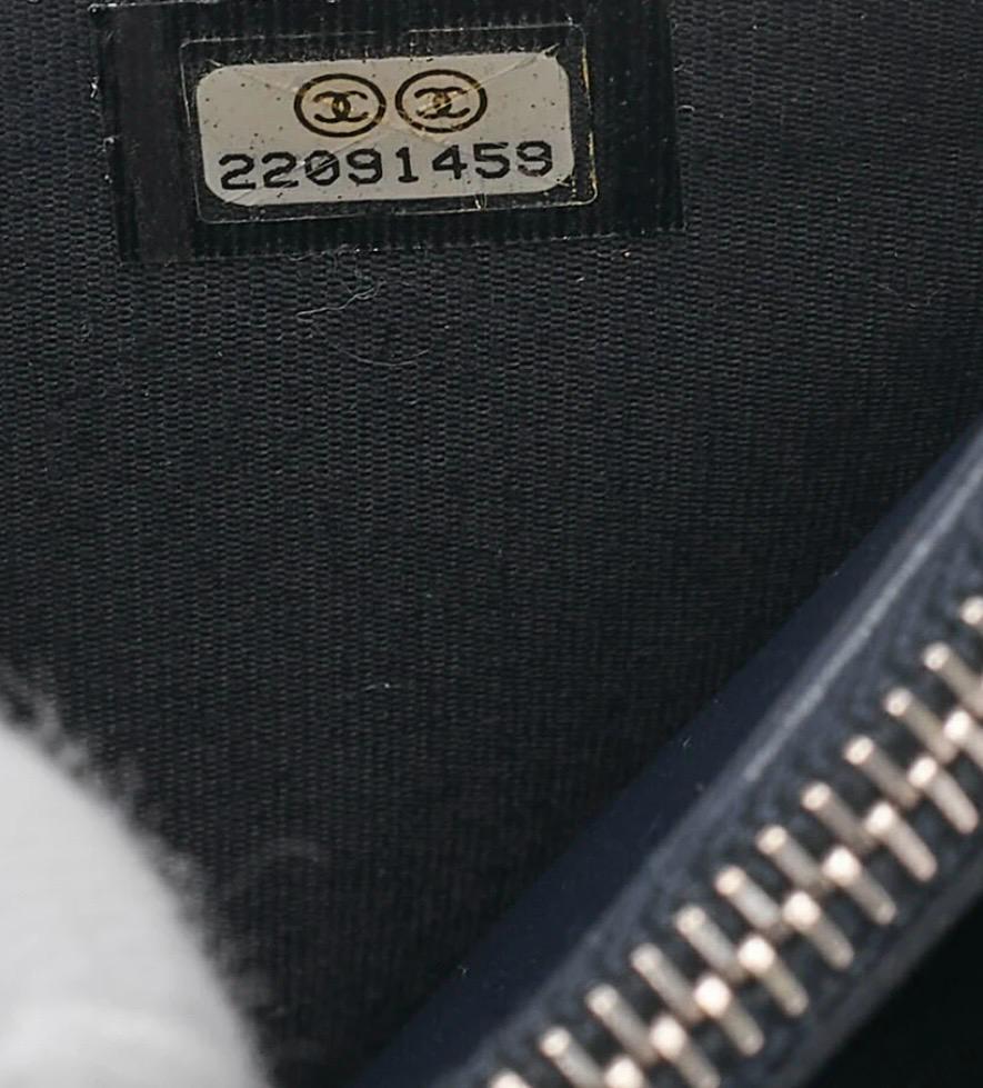 Portefeuille CHANEL Matelassé  cuir d'agneau bleu marine / Eternel Luxe