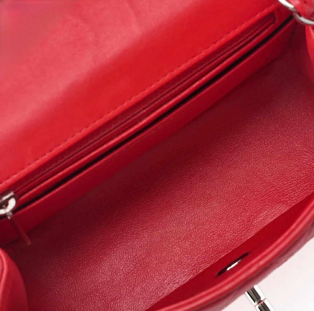 Sac Chanel Mini Matelassé Rouge 17 cm Cuir Agneau – Authentique