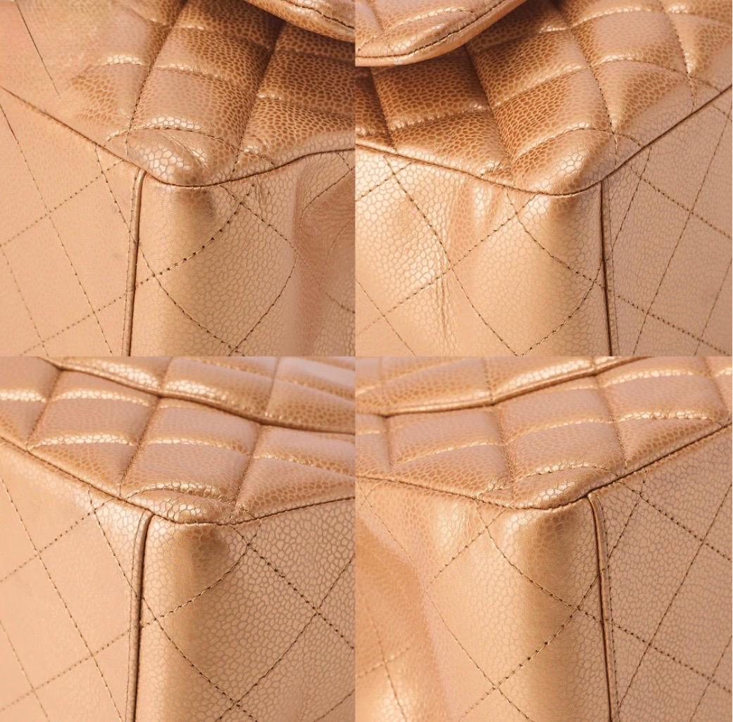 Sac Chanel Maxi 33 Deca Matelassé cuir caviar bronze