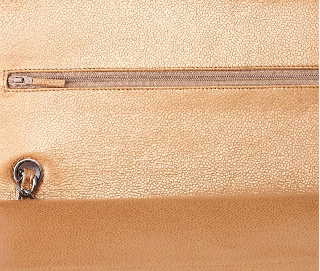 Sac Chanel Maxi 33 Deca Matelassé cuir caviar bronze