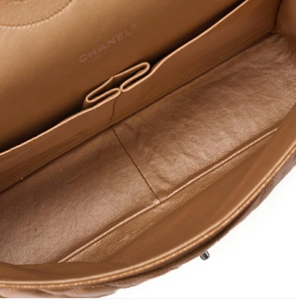 Sac Chanel Maxi 33 Deca Matelassé cuir caviar bronze