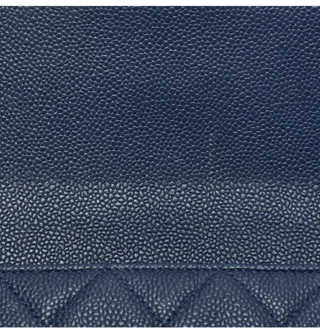 Sac Chanel Mini Matelassé 19 cm bleu marine cuir caviar