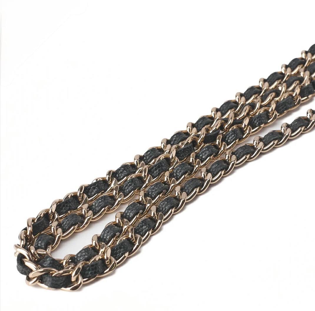 Portefeuille Chanel mini matelassé noir cuir caviar à chaîne – portefeuille luxe occasion authentique