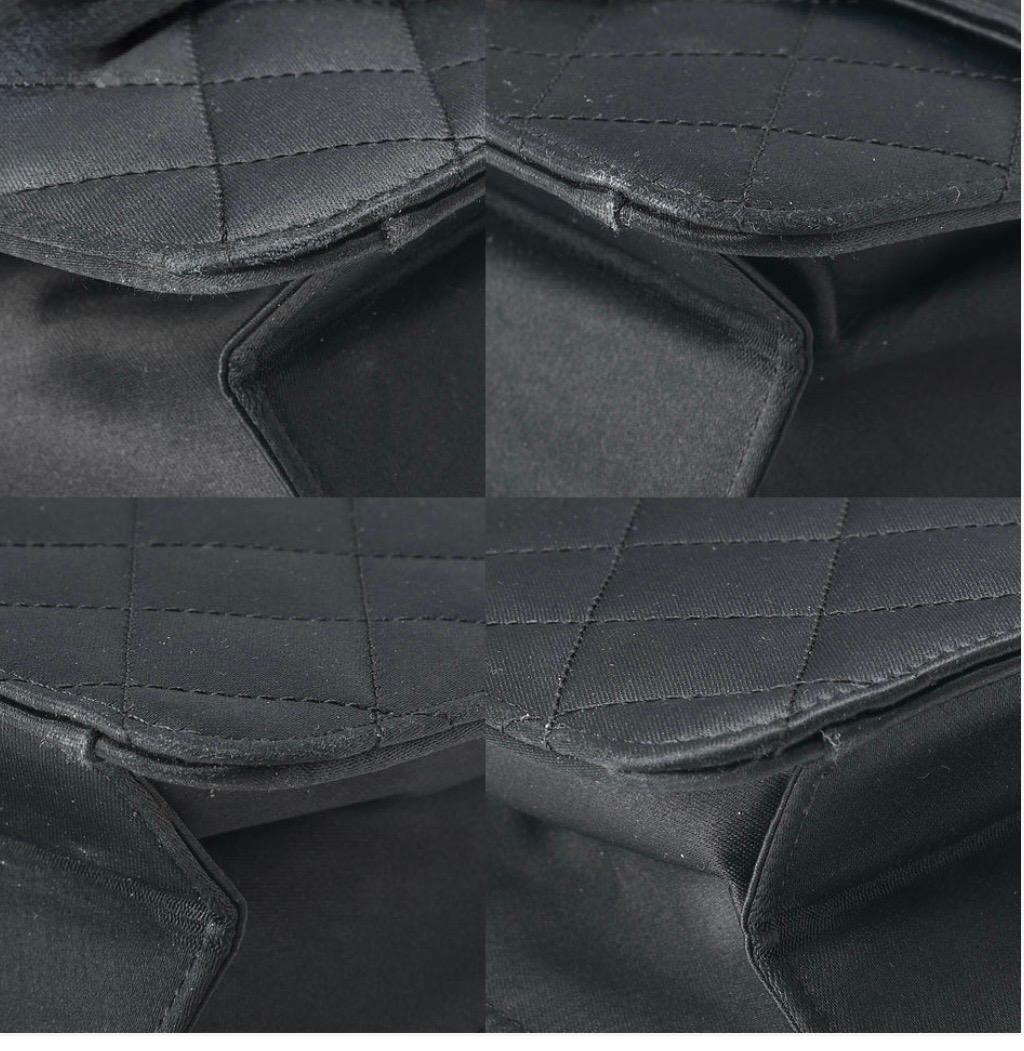 Sac CHANEL Mini Matelassé noir satin à chaîne dorée – Fermoir poussoir – Vintage authentique
