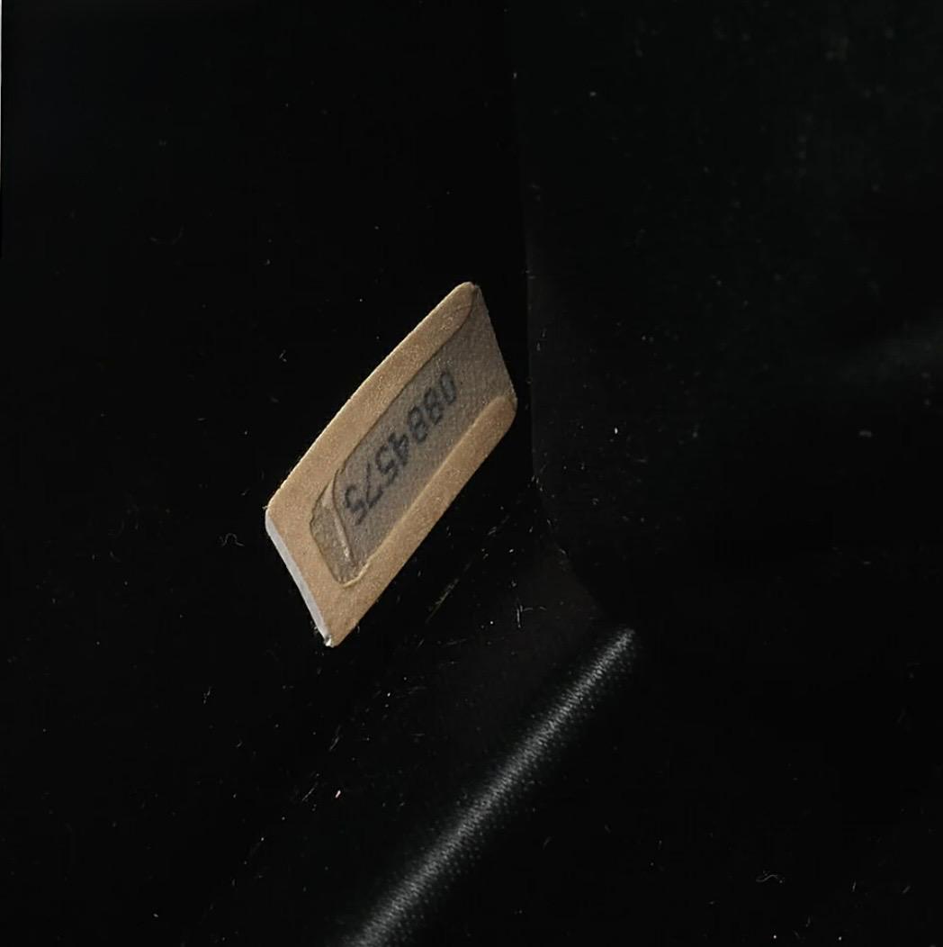 Sac CHANEL Mini Matelassé noir satin à chaîne dorée – Fermoir poussoir – Vintage authentique
