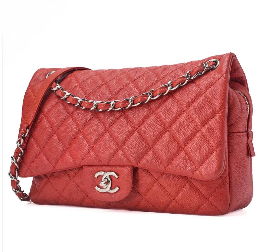 Sac à bandoulière CHANEL Deca Matelassé à rabat simple en cuir caviar rouge