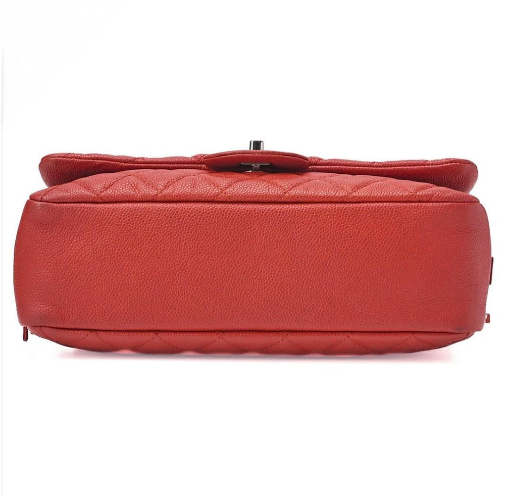 Sac à bandoulière CHANEL Deca Matelassé à rabat simple en cuir caviar rouge