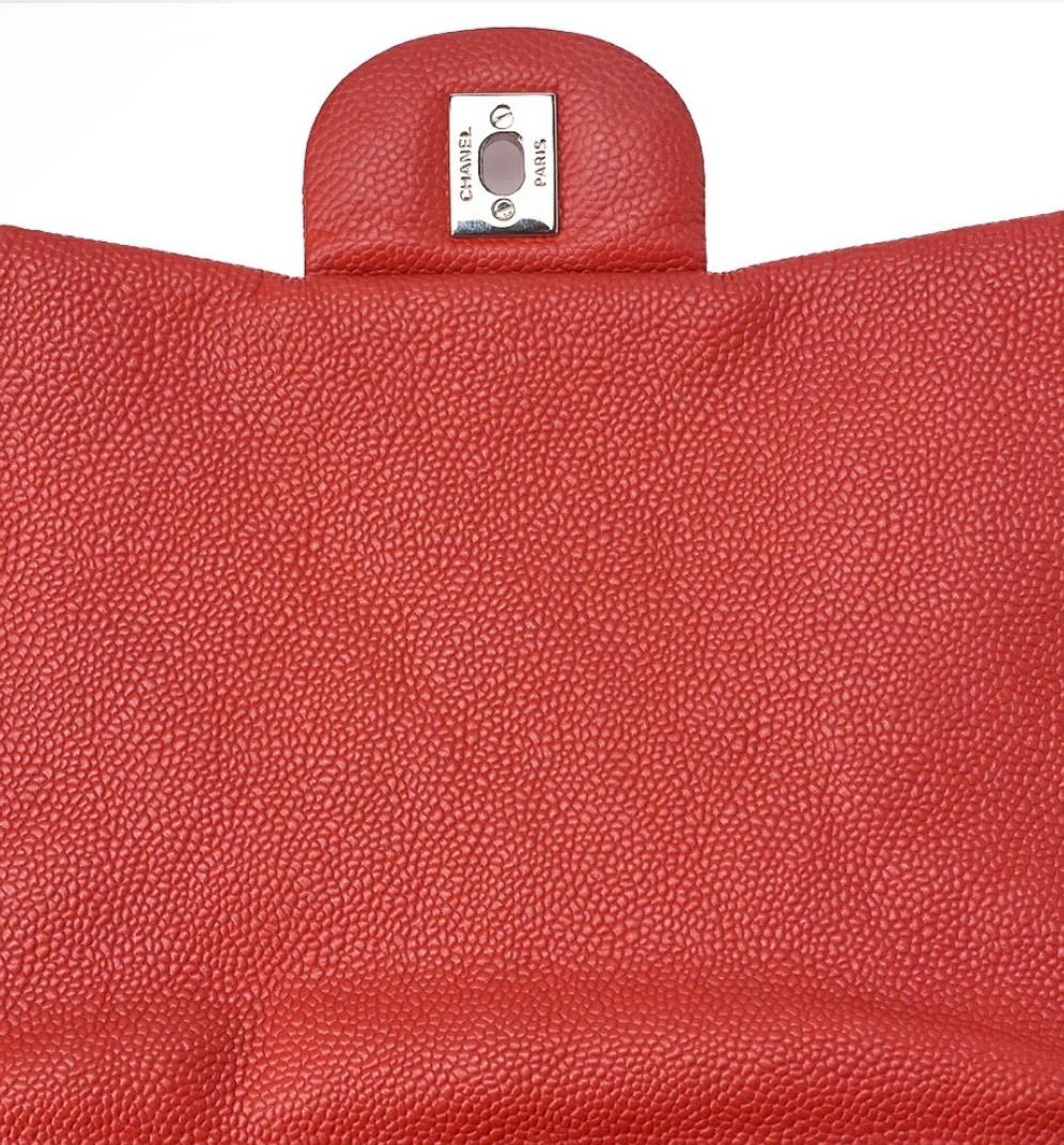 Sac à bandoulière CHANEL Deca Matelassé à rabat simple en cuir caviar rouge