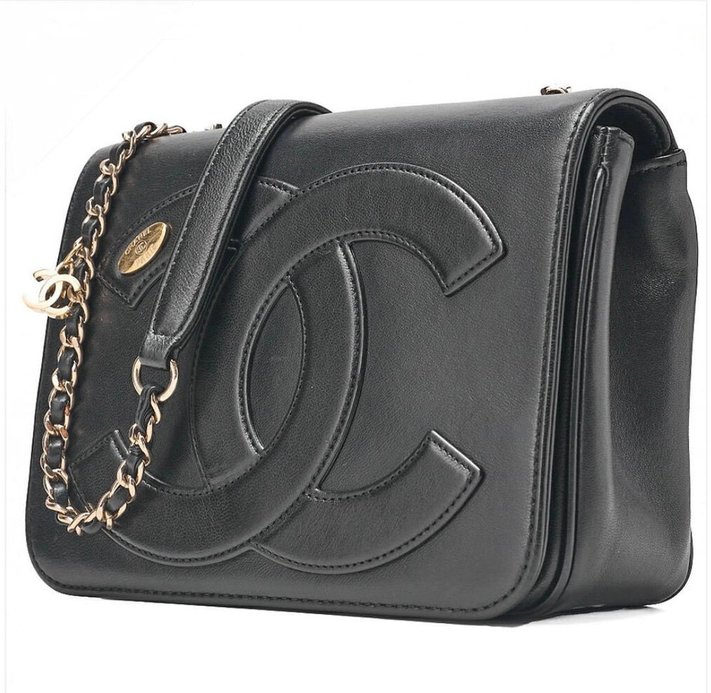 Sac CHANEL Big Coco Mark vintage noir cuir d’agneau – bandoulière chaîne dorée – sac Chanel seconde main authentique