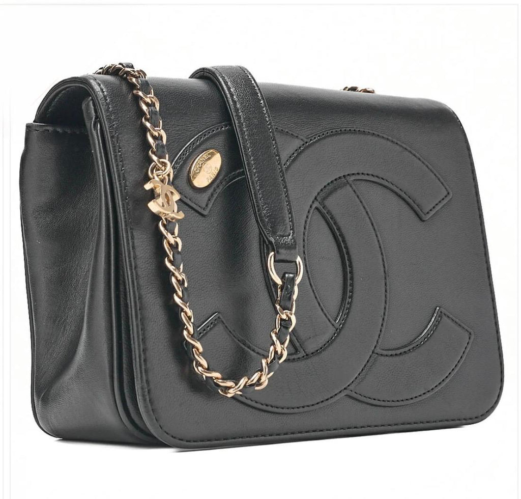 Sac CHANEL Big Coco Mark vintage noir cuir d’agneau – bandoulière chaîne dorée – sac Chanel seconde main authentique
