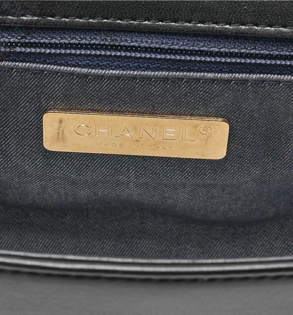 Sac CHANEL Big Coco Mark vintage noir cuir d’agneau – bandoulière chaîne dorée – sac Chanel seconde main authentique
