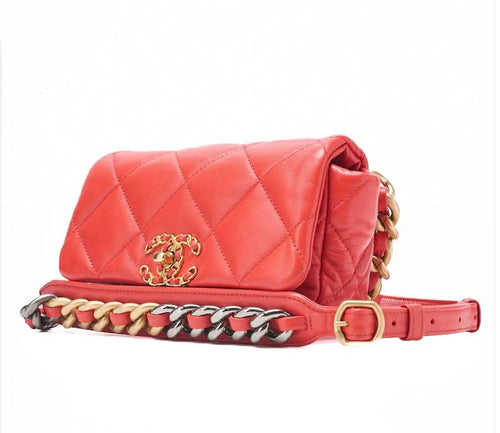 Pochette banane Chanel matelassée rouge