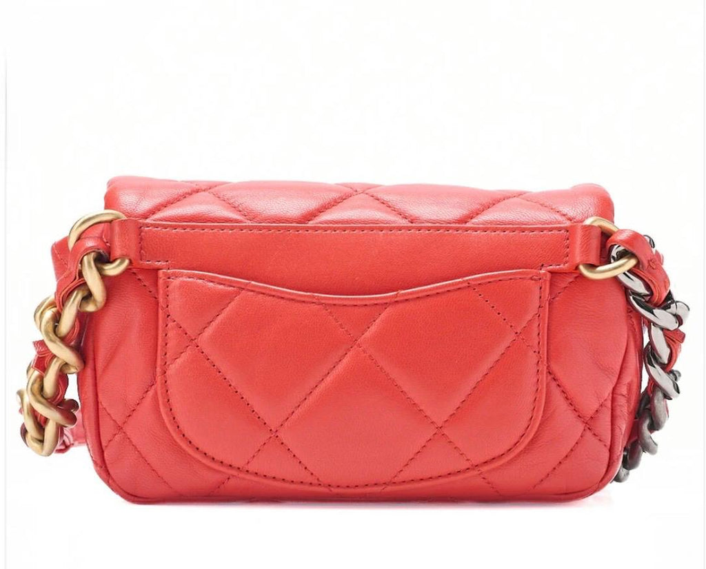 Pochette banane Chanel matelassée rouge