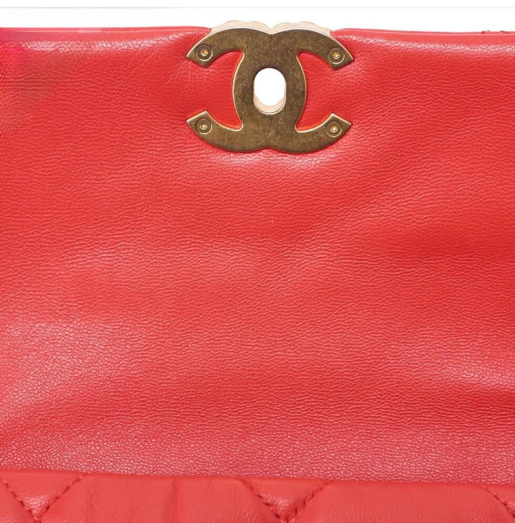Pochette banane Chanel matelassée rouge