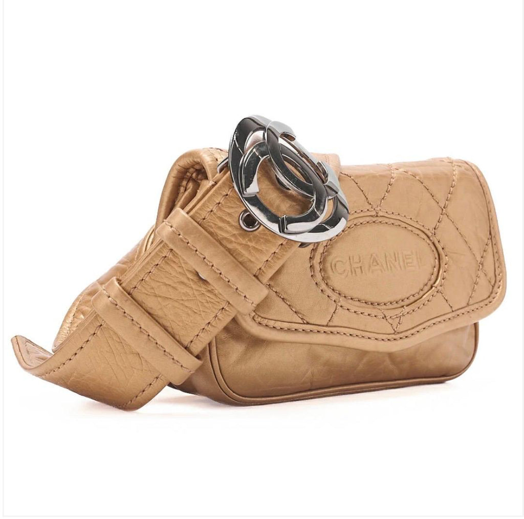 Sac Ceinture CHANEL Matelassé Beige en Cuir d’Agneau – Convertible Épaule & Taille