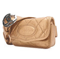 Sac ceinture CHANEL vintage beige en cuir d’agneau matelassé convertible bandoulière luxe seconde main