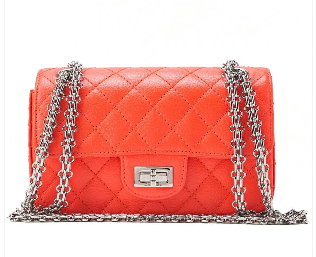 Sac Chanel 2.55 matelassé cuir caviar orange avec chaîne argentée vintage