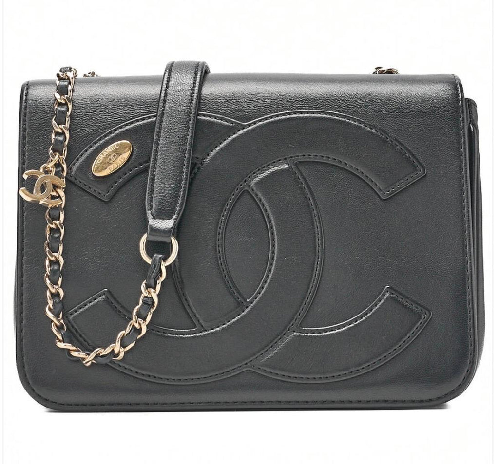 Sac Chanel Big Coco Mark noir en cuir d’agneau vintage avec chaîne dorée – sac Chanel seconde main authentique
